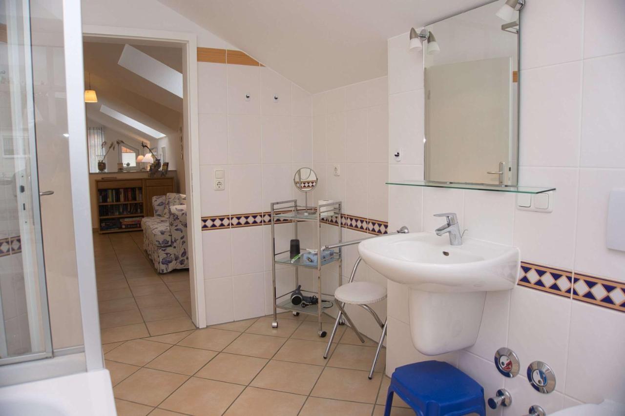 Balkon Mit Traumhaften Meerblick, Gratis Nutzung Vom Ahoi Erlebnisbad Und Sauna In Sellin Duenenhaus Fewo05 Goehren  Exterior photo