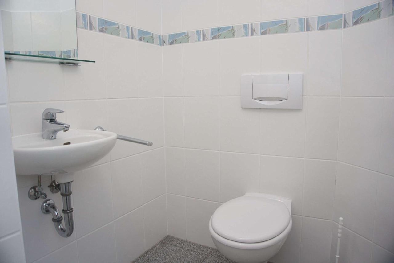 Balkon Mit Traumhaften Meerblick, Gratis Nutzung Vom Ahoi Erlebnisbad Und Sauna In Sellin Duenenhaus Fewo05 Goehren  Exterior photo